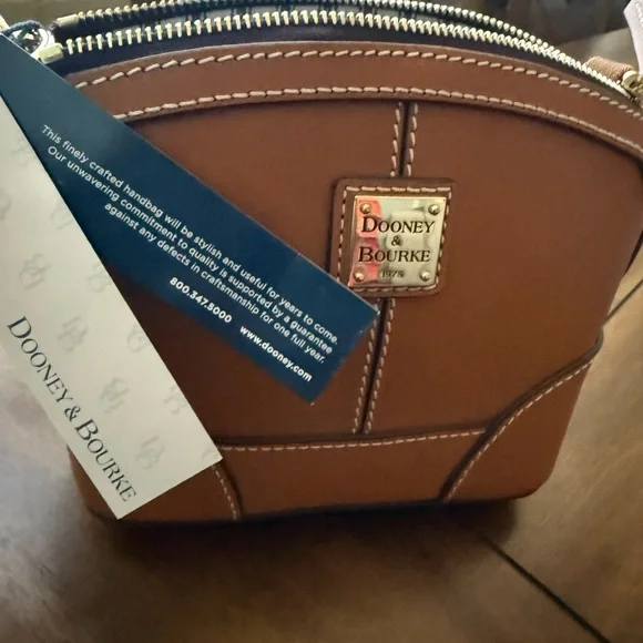 VINTAGE Dooney & Bourke Leather Mini Domed Crossbody - Picture 2 of 6